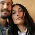 Sabrina Sato deixa barriga à mostra no chá revelação com peças curingas em look descomplicado