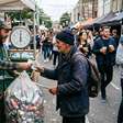 Projeto de reciclagem paga R$ 9 por quilo de latinha e gera renda para catadores na Bahia