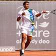 Igor Marcondes derrota favorito no retorno às quadras em Troyes, na França