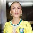 Influenciadora revela celibato em dias de jogos do Brasil: 'Ninguém me convence a quebrar'
