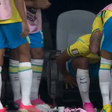 Endrick recebe conselho de Neymar antes de entrar em campo em partida contra o Japão