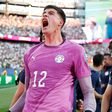 Antes de acabar com o penta da Alemanha e manter a hegemonia mundial do Brasil na Copa, goleiro do Paraguai vendeu as próprias chuteiras para sustentar a família