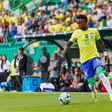 Por que Vinícius Júnior come abacaxi antes dos jogos? Veja os benefícios da fruta