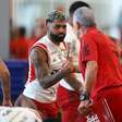 Gabigol admite que não se arrepende de xingamentos contra Tite: "Mandaria de novo"