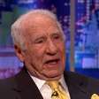 Mel Brooks, 100 anos e ícone do cinema, deixou de pensar na morte há 4 décadas: 'Se o fizesse, estaria pensando nela o tempo todo'