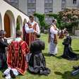 Tradicionalistas rechaçam apelo do Papa e mantêm ordenações