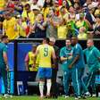 Ancelotti escolhe foto de momento inusitado com Casemiro para exaltar classificação do Brasil: 'Orgulhoso da fé desse time'