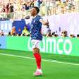 Resumo do dia: terça de Copa tem treinador estressado, previsão bizarra de bruxo e nova marca de Mbappé