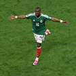 México domina Equador e garante vaga nas oitavas da Copa do Mundo