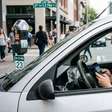 Erro em app de estacionamento gera multa em Chapecó; saiba como corrigir placa
