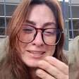 Professora denuncia que aluno colocou vidro em seu copo de água durante aula: 'Dor muito grande'