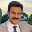 Competente e bonito, repórter causa tanta ciumenta que é 'rebaixado' na Globo
