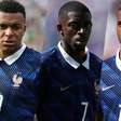 Mbappé, Dembélé e Olise, da França, se destacam e igualam trio do penta em 2002