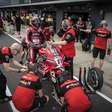 MotoGP: Bulega testa protótipo da Ducati para MotoGP 2027 antes de duelo com Bagnaia e Márquez