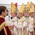 Vaticano excomunga 6 bispos por ordenações à revelia do Papa