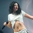 Lorde celebra aniversário de 'Virgin' com 49 versões 'Raios X' do álbum