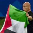 Técnico do Egito ergue bandeira e dedica classificação aos palestinos