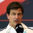 F1: Toto Wolff projeta duelo intenso e alerta para força da Ferrari na corrida