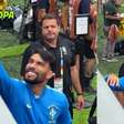 Lesionado, Paquetá recebe carinho dos filhos e da esposa em jogo com a Noruega