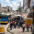 Corredor de ônibus da Osvaldo Aranha tem bloqueio para obras em Porto Alegre