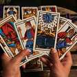 Entenda a conexão dos naipes do Tarot com os quatro elementos