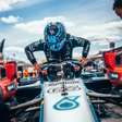 F1: Russell faz alerta sobre chances de título da Mercedes