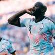 Lukaku comemora gol com dancinha, e Bélgica provoca: "Revertam isso"