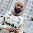 Thaciano volta ao Santos em dia de treino tático e técnico