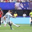 Messi aumenta recorde negativo em Copas do Mundo com pênalti perdido