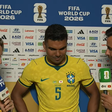 Casemiro chora ao vivo após receber pergunta de jornalista