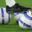 Astro da Premier League atropela mulher em acidente de trânsito