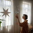 Férias e energias: 4 rituais para proteger a casa durante o recesso