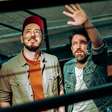 Duo Astro Rei aposta na construção de um repertório sem fórmulas e transforma singles em capítulos de uma mesma jornada