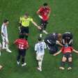Egito protesta contra arbitragem e pede punição à Fifa após eliminação