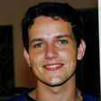 Quem foi Edward Boggis? Ator de 'Malhação' e 'Sandy &amp; Júnior', morto aos 49 anos, enfrentou depressão e chegou a ser internado em clínica psiquiátrica