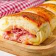 Lanche italiano super recheado com presunto e queijo feito com uma massa sem sovar que a família vai amar