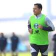 Marlon dá passo importante no Grêmio e volta a trabalhar com o grupo