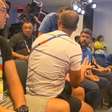 Jornalista da Globo discute em coletiva de craque do Marrocos