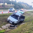 Duas mulheres morrem e motorista fica gravemente ferido em capotamento na SP-75