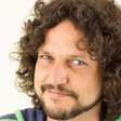 Morre Edward Boggiss, ator de 'Malhação' e 'Sandy e Junior', aos 49 anos