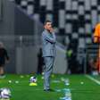 Vasco surpreende e acerta com treinador que estava no futebol saudita