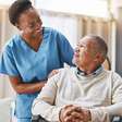 Cada vez mais brasileiros procuram geriatras antes dos 60 anos; entenda o motivo