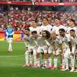 Invicta, Espanha reencontra velha rival em duelo que pode mudar a história da Copa