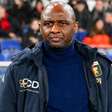 Eliminação na Copa coloca ídolo da França como favorito ao comando de Senegal
