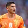 Retorno de Rochet não encerra busca do Internacional por reforço no gol