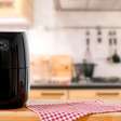 Como limpar o cesto da airfryer sem danificar o antiaderente