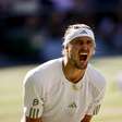 Zverev chama atenção em Wimbledon ao aplicar insulina durante final contra Sinner