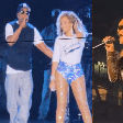 Beyoncé e Rihanna fazem aparições surpresas no show de Jay-z