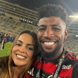 Estela Braga, esposa de Emerson Royal, expõe ataques racistas à família após jogo contra o Benfica