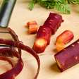 Como otimizar os cortes na cozinha com descascadores e mandolines